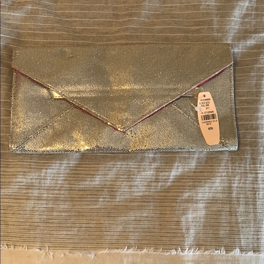 Silver clutch